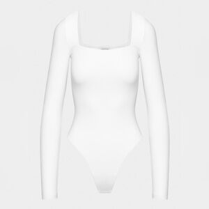 Aritzia Contour Squareneck Bodysuit